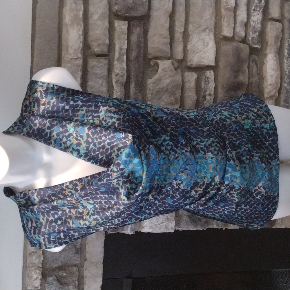 APT 9 Women's Top Sz. L Sleeveless V-Neck Non-collared Office Wear Printed Aqua